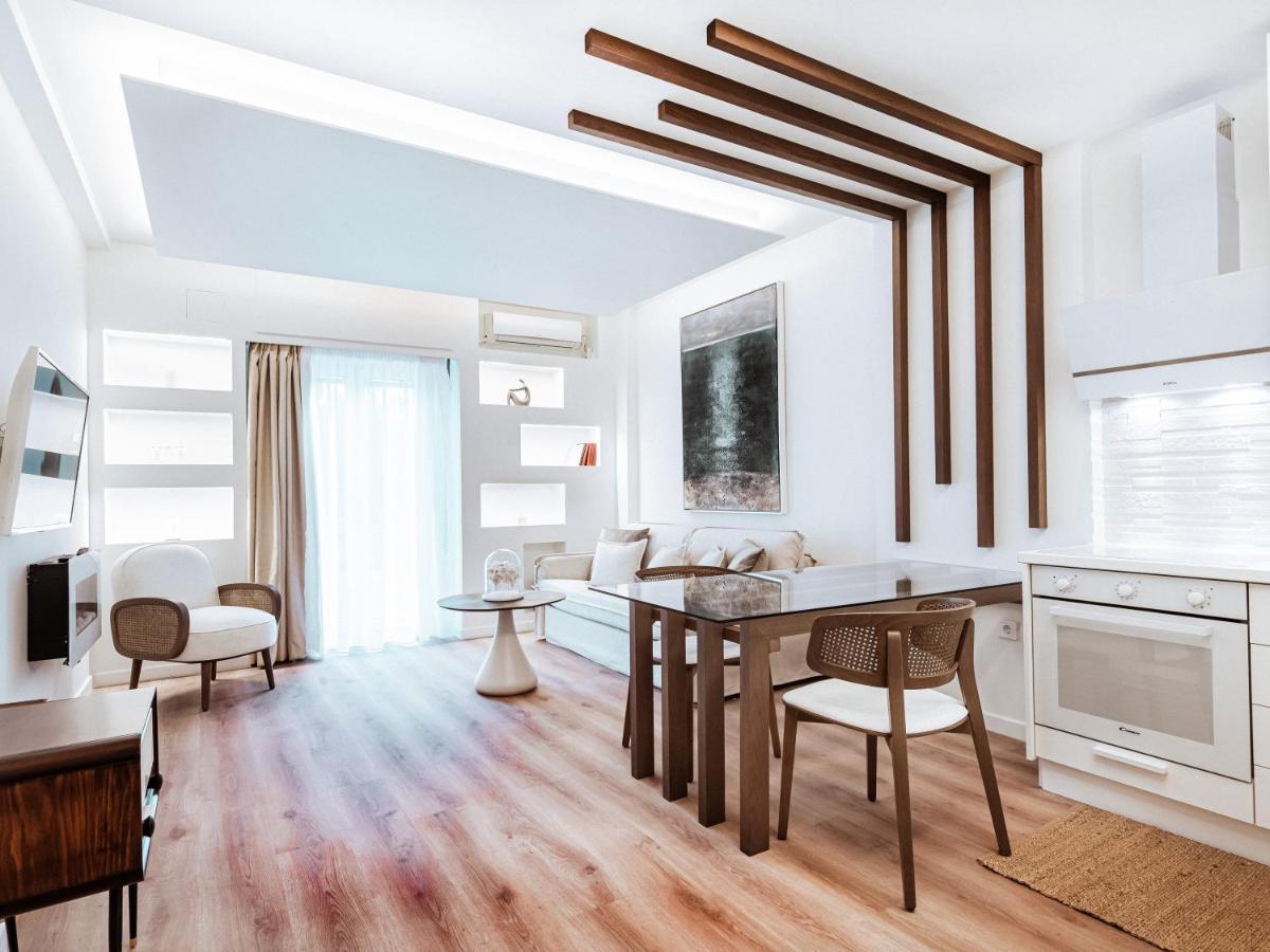 Luxury Apartment In The Heart Of The City - 1Br アテネ エクステリア 写真