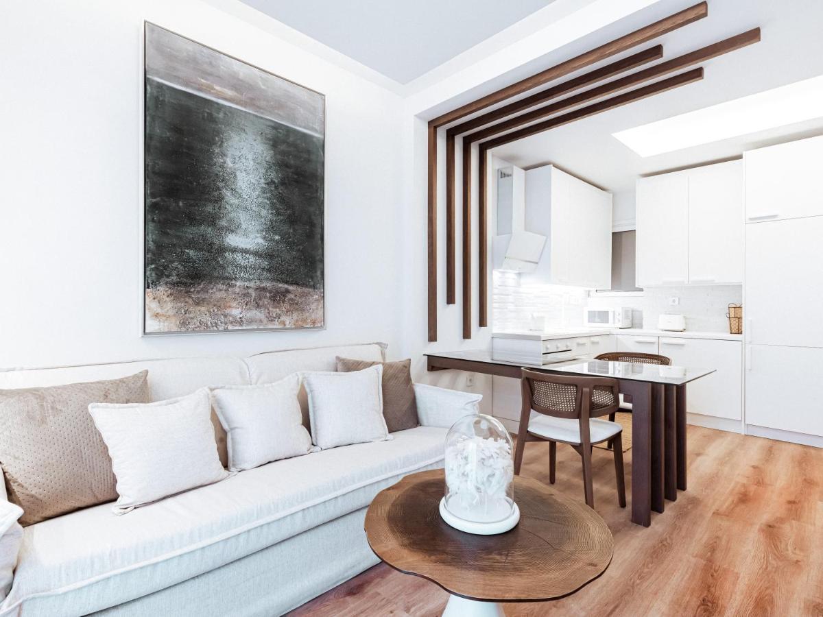 Luxury Apartment In The Heart Of The City - 1Br アテネ エクステリア 写真