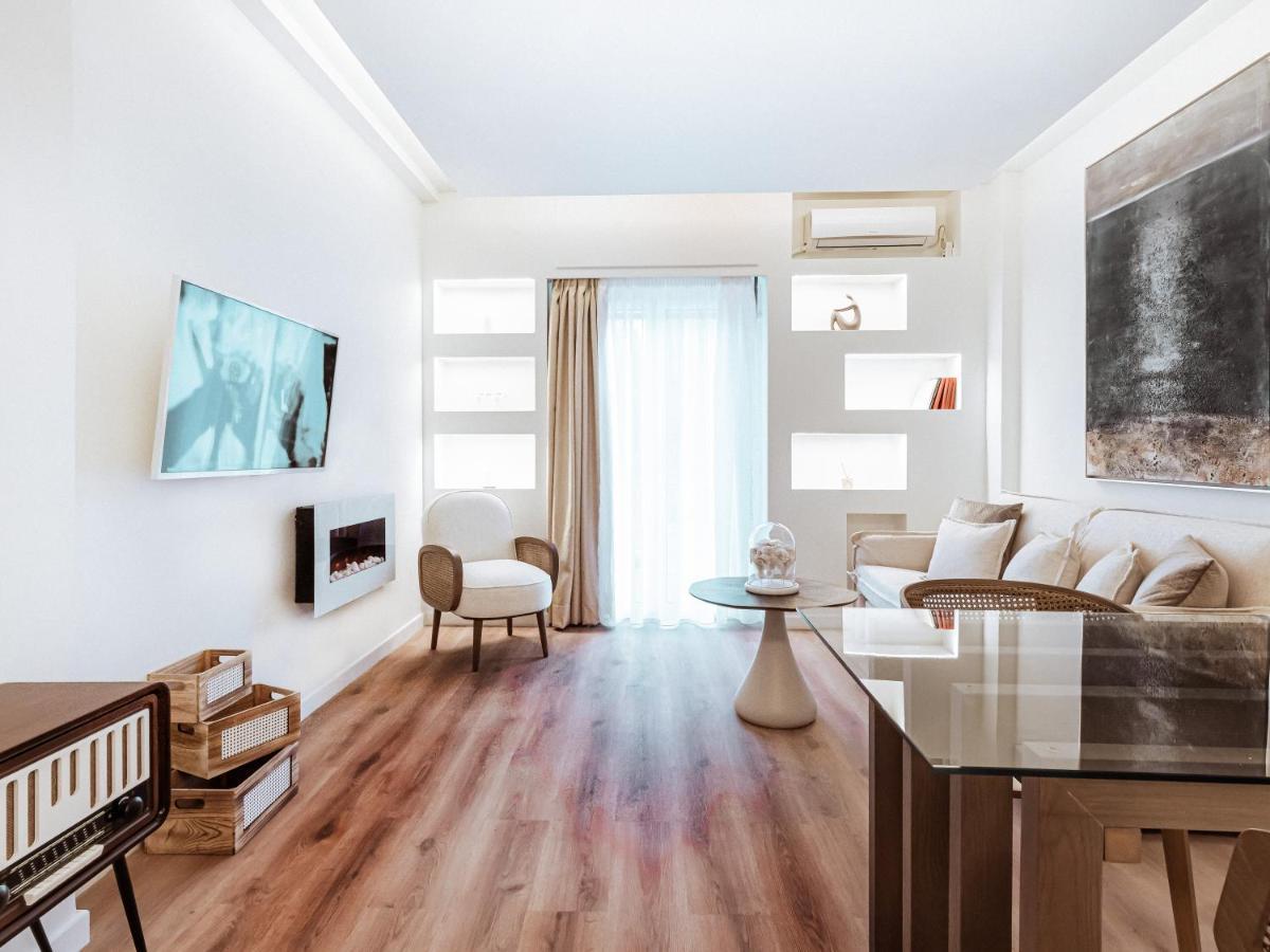 Luxury Apartment In The Heart Of The City - 1Br アテネ エクステリア 写真