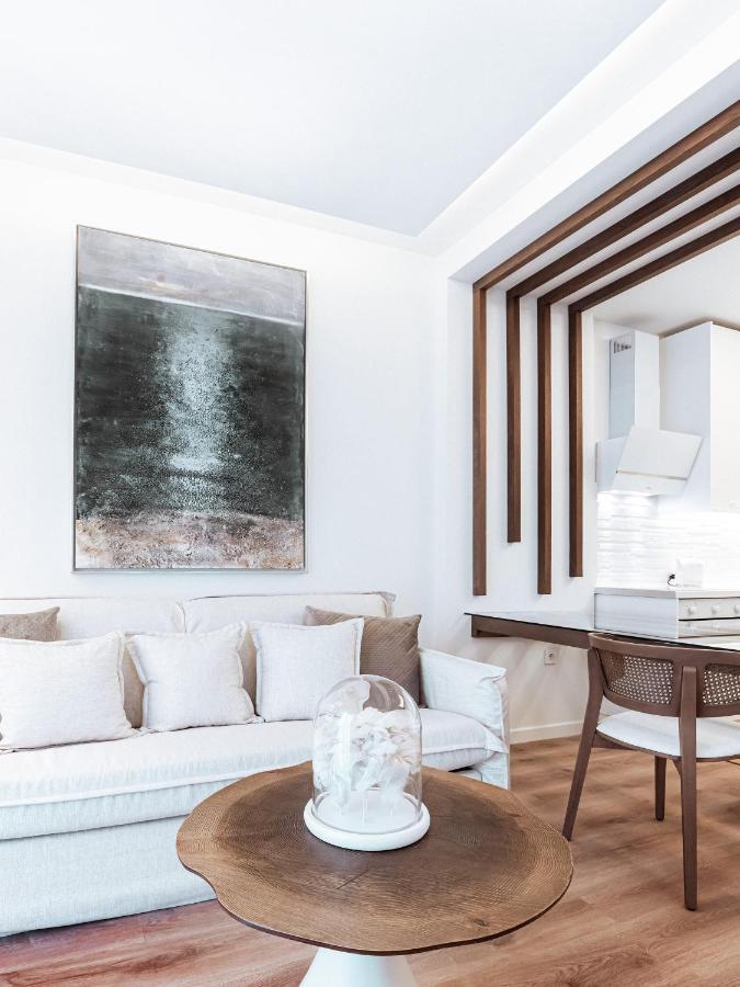 Luxury Apartment In The Heart Of The City - 1Br アテネ エクステリア 写真