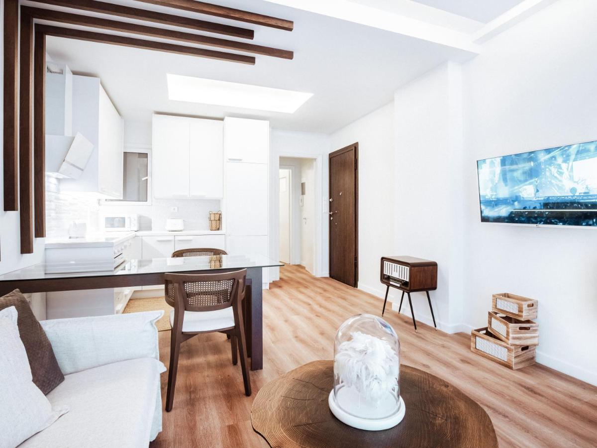Luxury Apartment In The Heart Of The City - 1Br アテネ エクステリア 写真